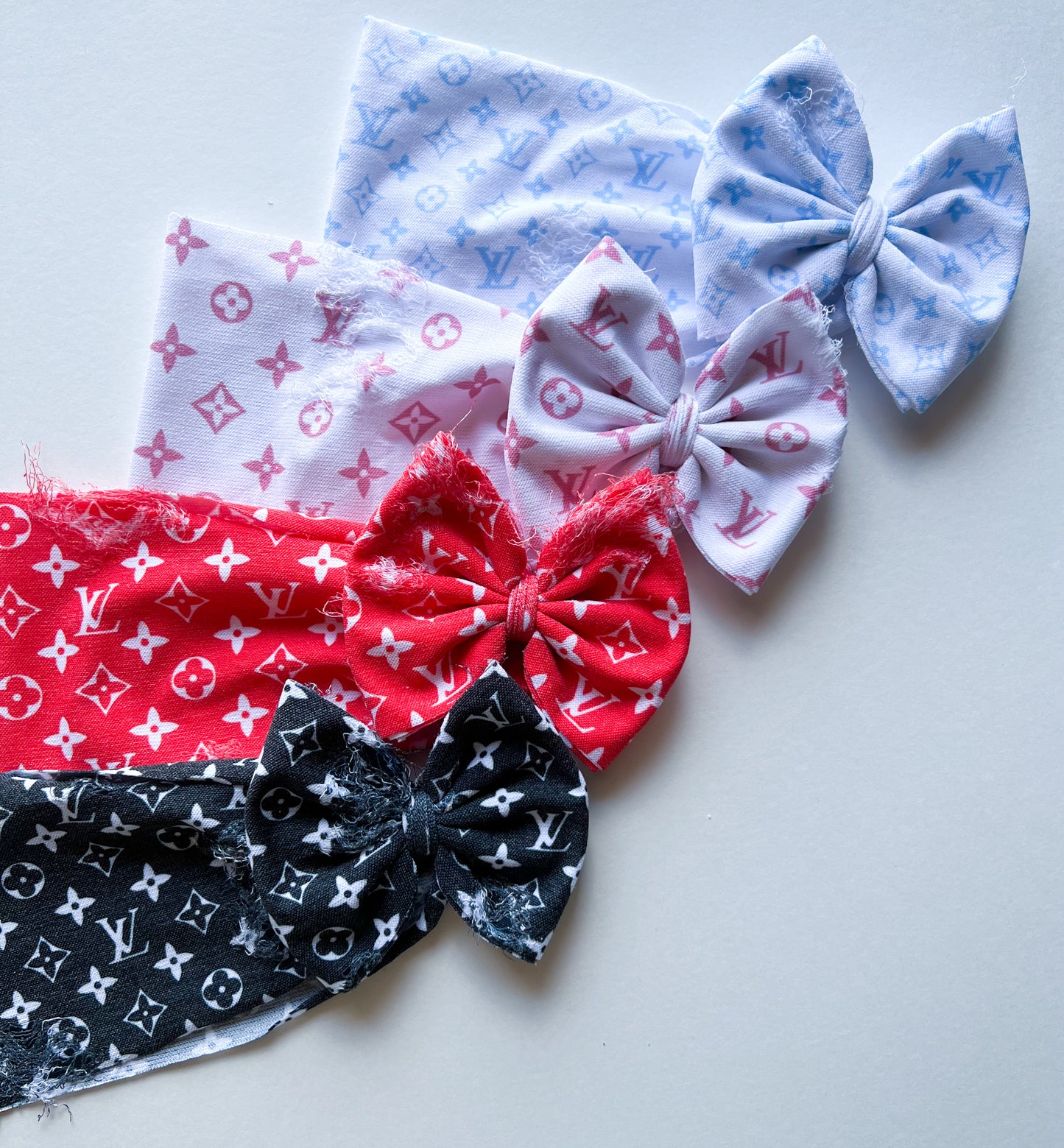 Distressed Bouj Bows
